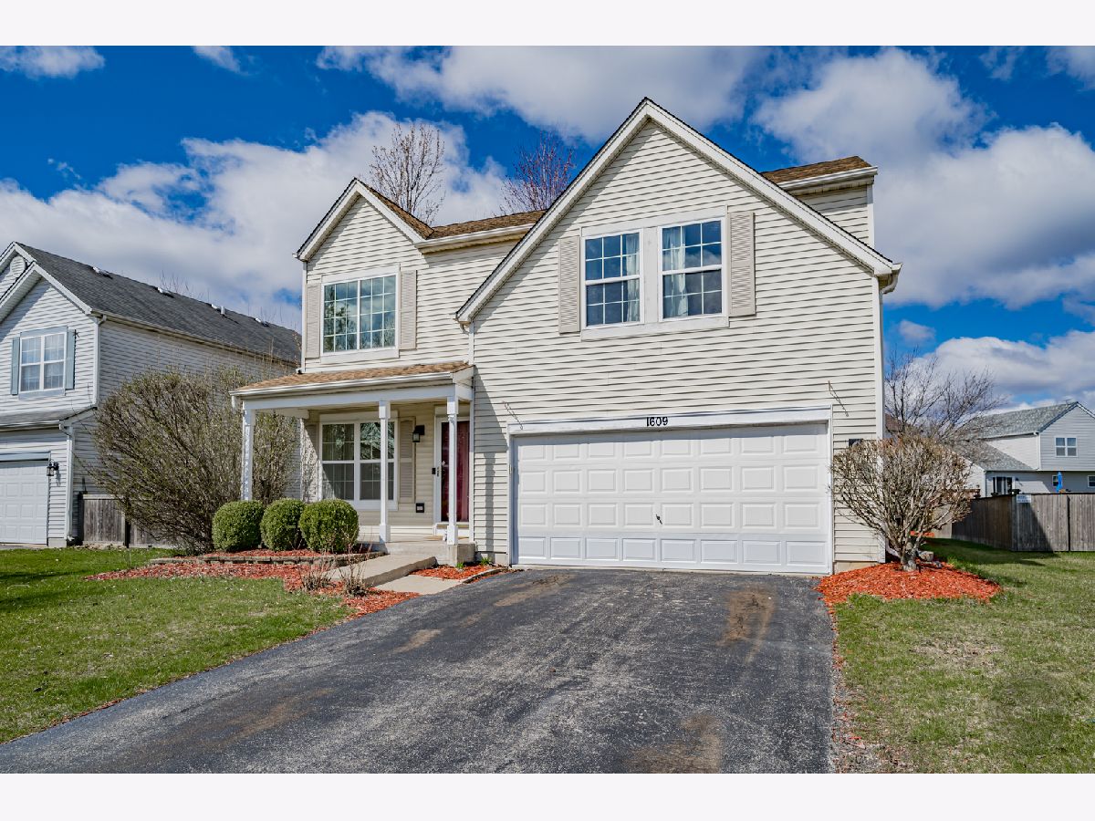 Homes Rented Wesmere Plainfield Illinois, 1609 Lake Pointe