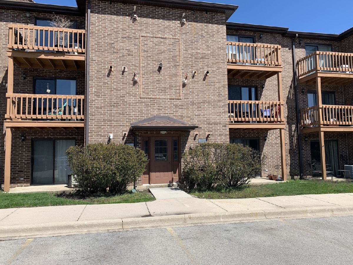 Condominiums Rented The Trails At Abbeywood Lisle Illinois, 2254 Abbeywood