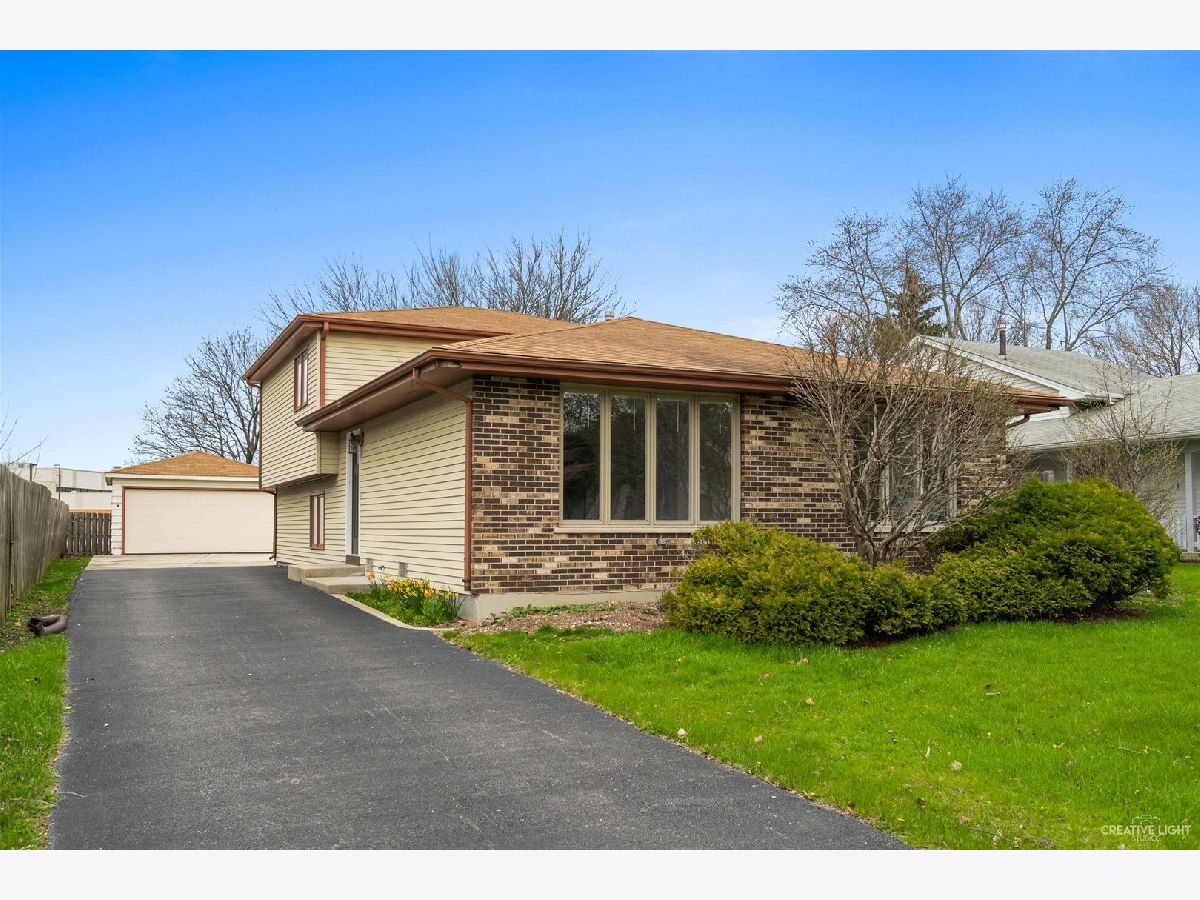 Homes Rented Miledge Naperville Illinois, 355 Pearson