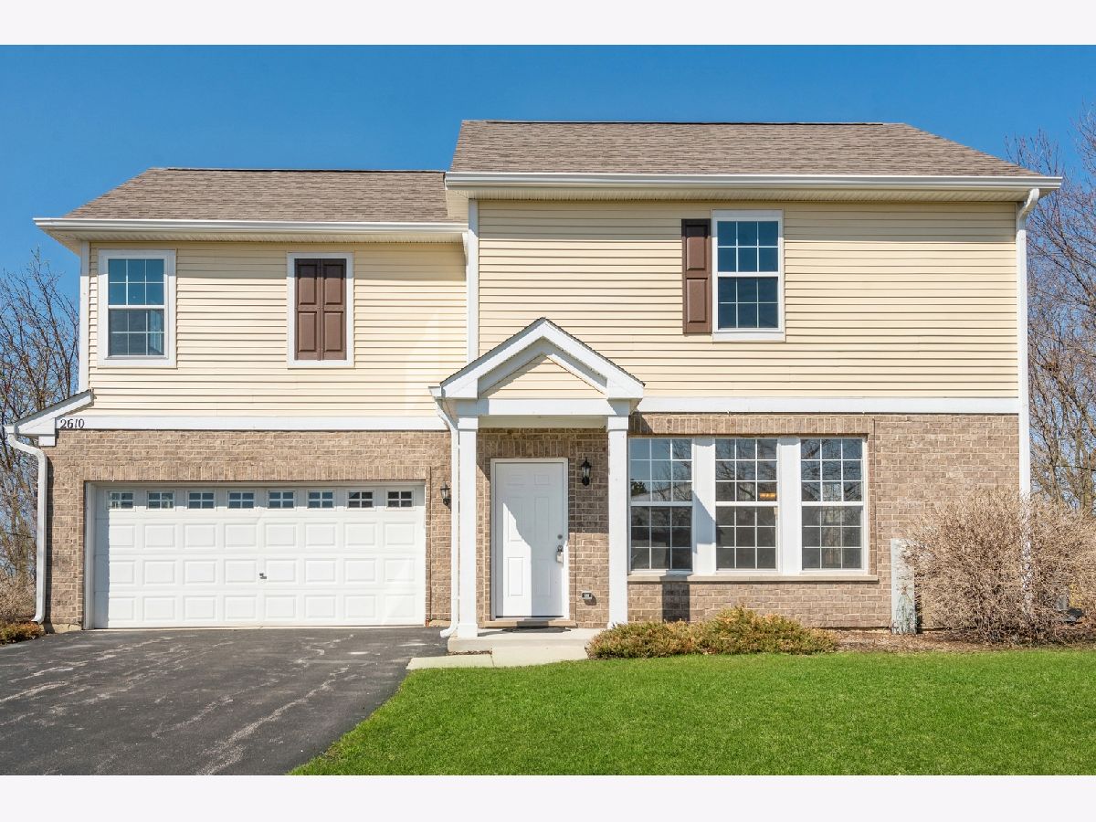 Townhomes Sold Millbrook Algonquin Illinois, 2610 Williamsburg