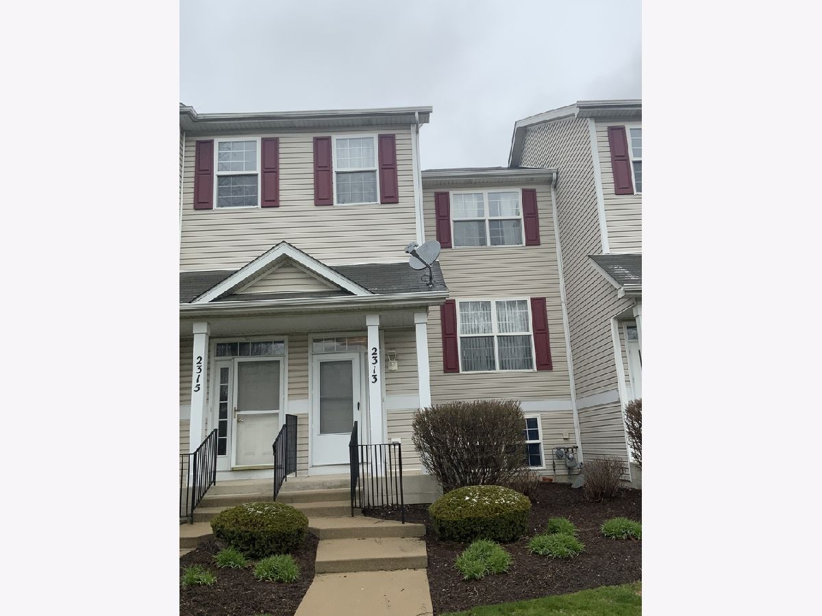 Townhomes Sold Wexford Towns Joliet Illinois, 2313 Graystone