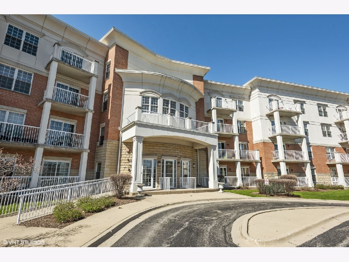 Condominiums Sold Fountains Of Arlington Arlington Heights Illinois, 701 Rand