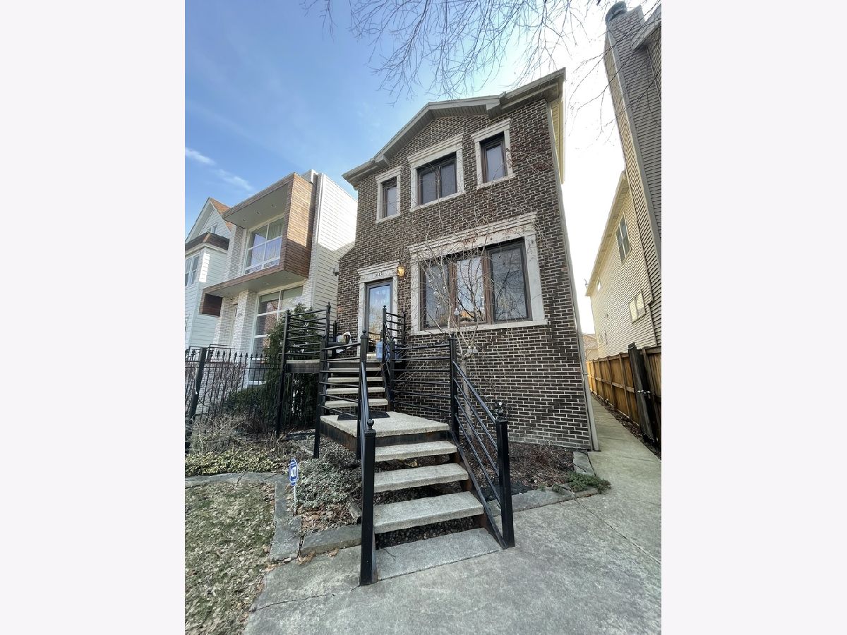Condominiums & Homes Sold Palmer Square Chicago Illinois, 2043 Whipple