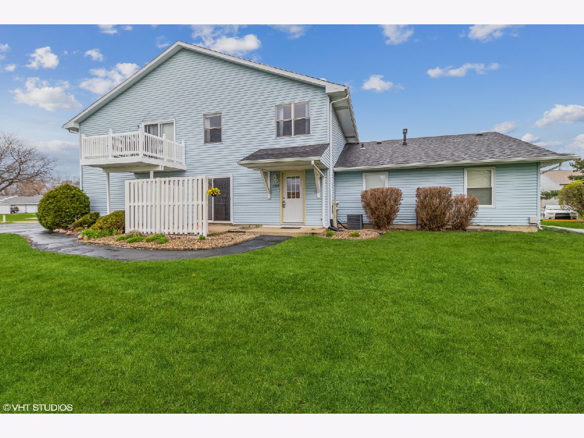 Townhomes & Condos & Homes Sold The Village Crest Hill Illinois, 2307 Aster