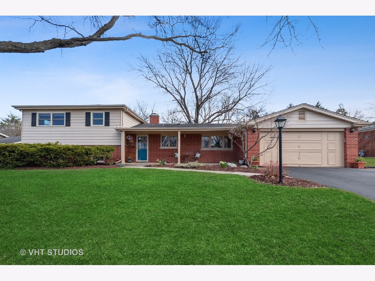 Homes Sold Barrington Meadows Barrington Illinois, 271 Beverly