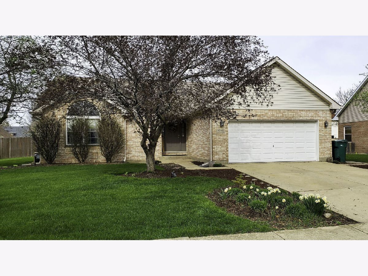 Homes Sold Country Glen Estates Joliet Illinois, 1215 Ryehill