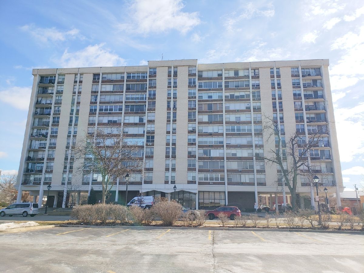 Condominiums Sold Lombard Tower Lombard Illinois, 33 Main