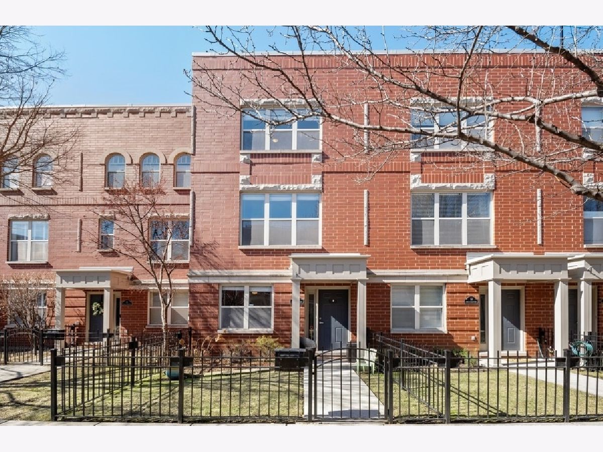 Townhomes Sold Greenview On The Park Chicago Illinois, 4646 Greenview