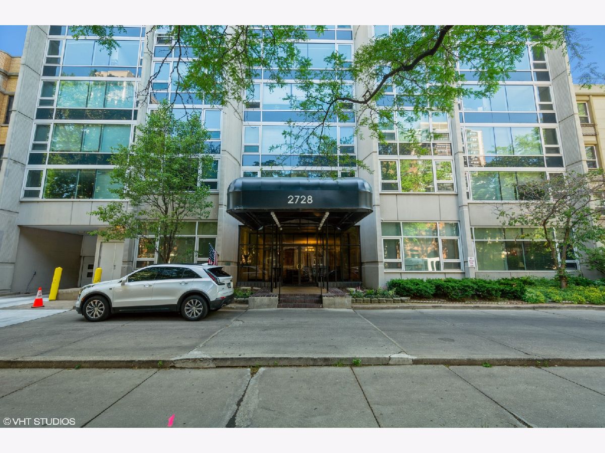 Condos & Townhomes Rented Hampden Green Chicago Illinois, 2728 Hampden