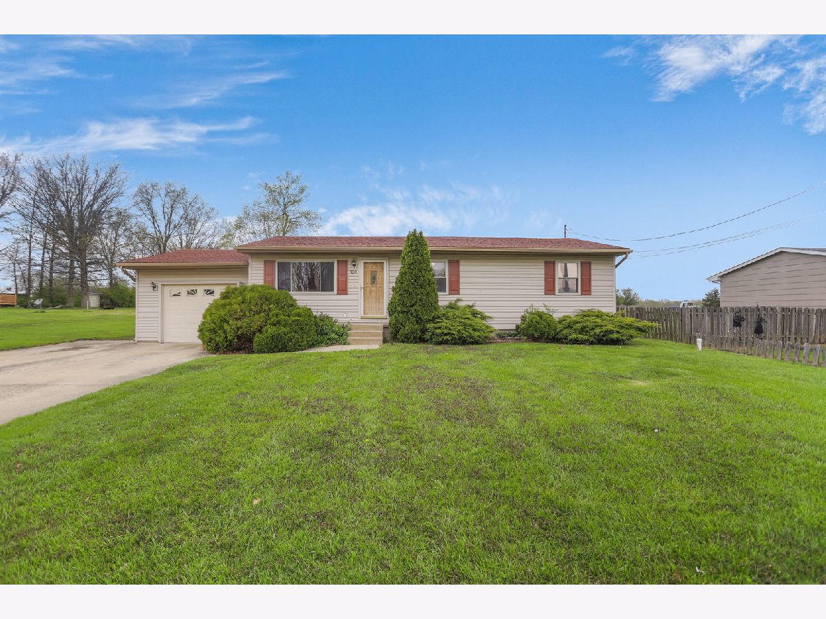  Sold Argenta Illinois, 320 Broadway