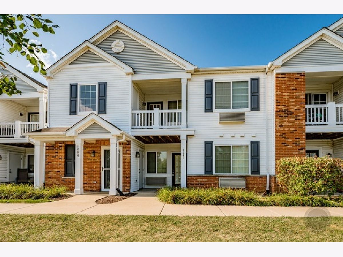 Bristol Bay Yorkville IL, Condos & Townhomes & Homes For Sale & For Rent Sadie Winter Dana Cohen