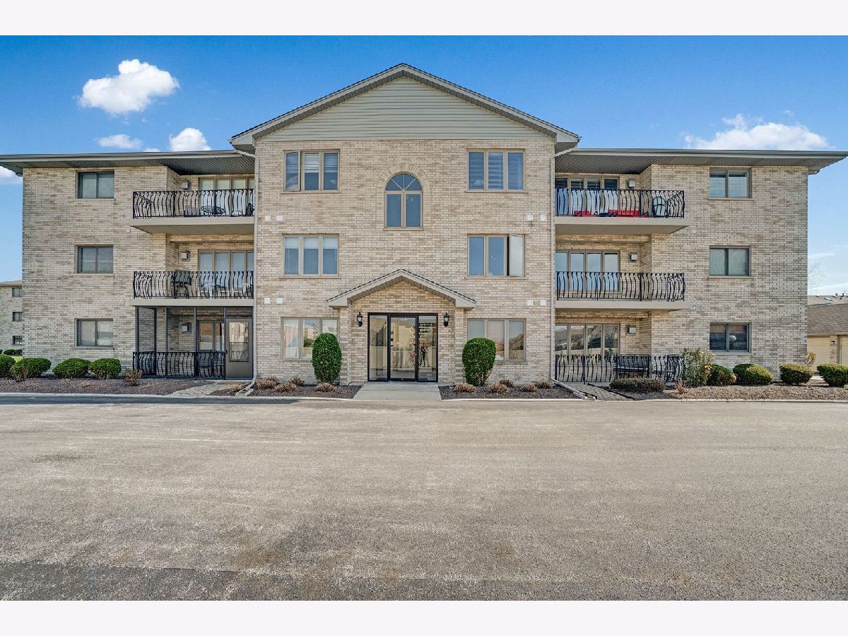 Condominiums Sold Chestnut Cove Tinley Park Illinois, 6680 183rd