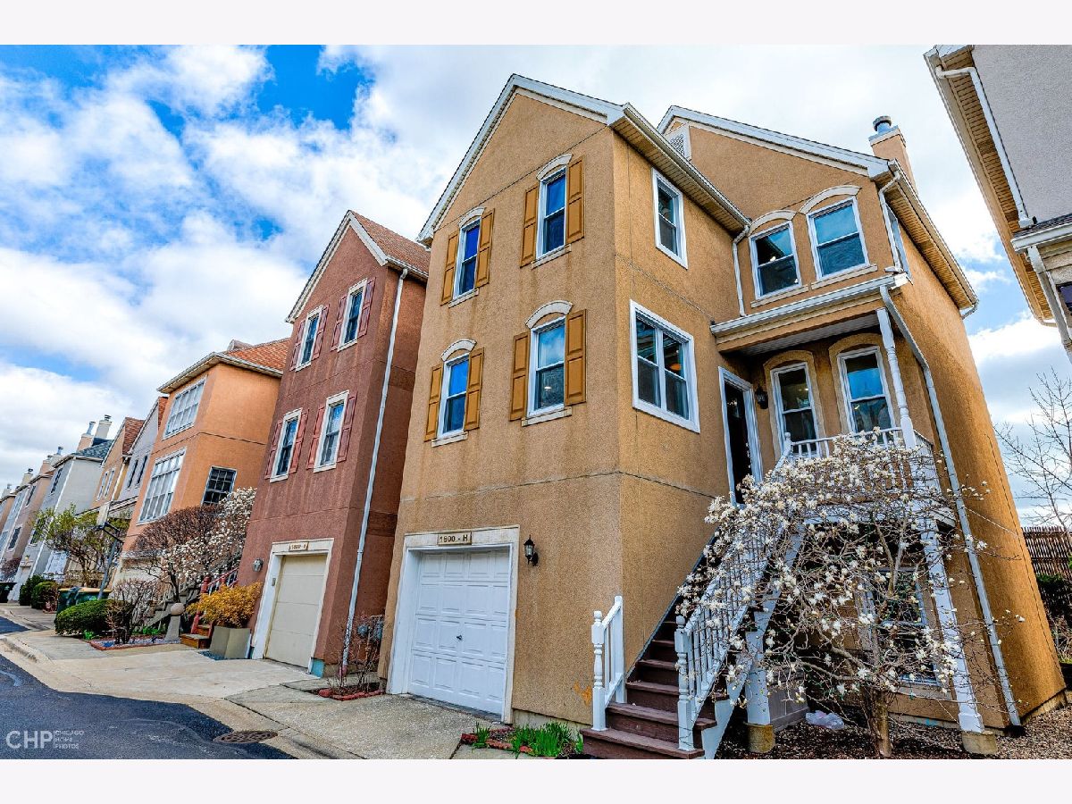Homes & Townhomes & Condos Sold Picardy Place Chicago Illinois, 1800 Diversey Pkwy