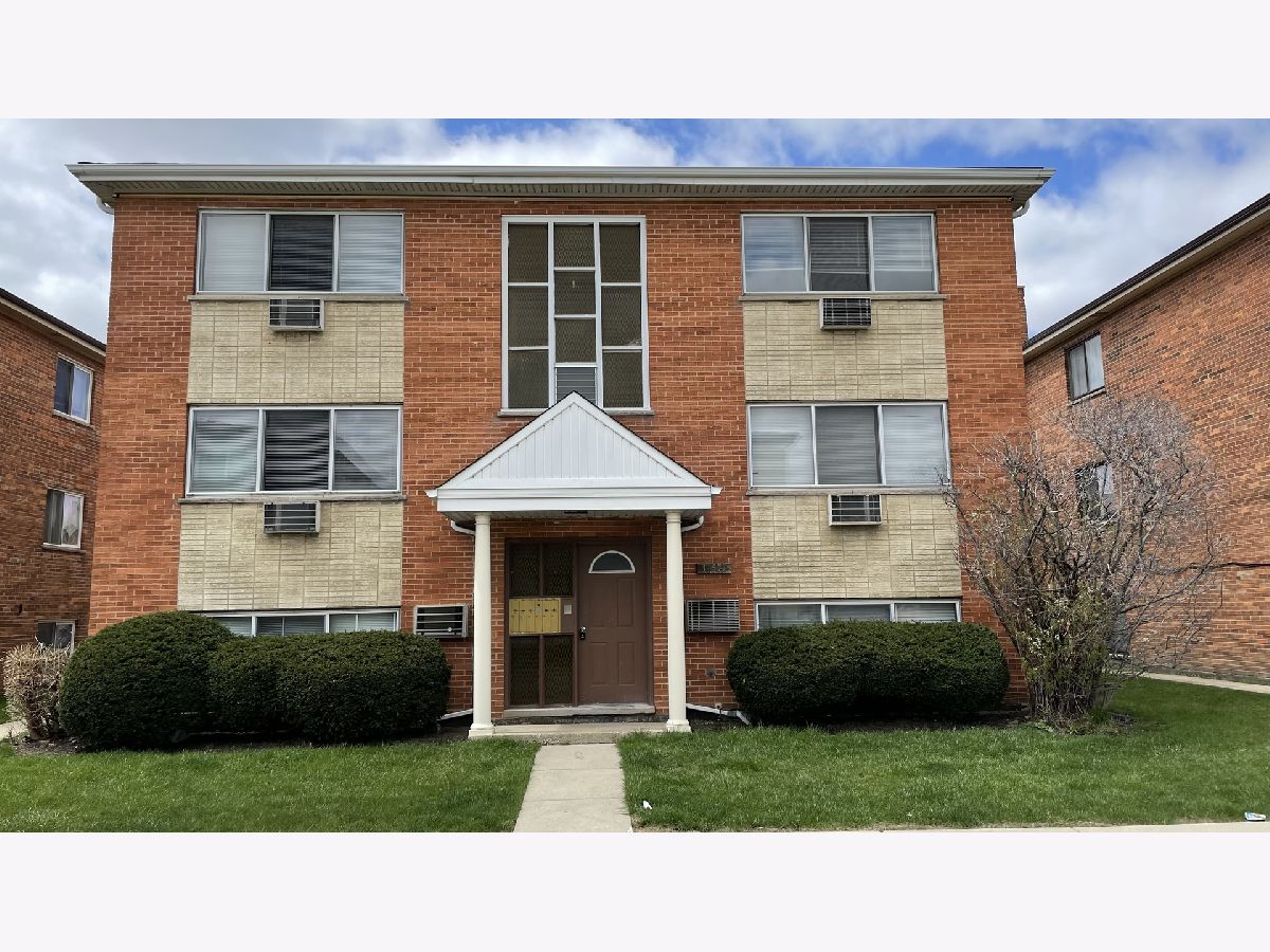  Rented Rosemont Illinois, 10579 Touhy
