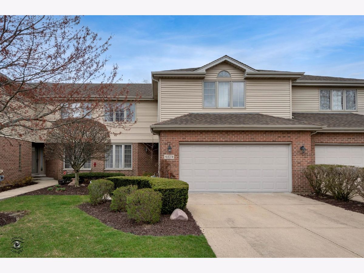Townhomes Sold Amber Meadows Tinley Park Illinois, 9329 Kimmel