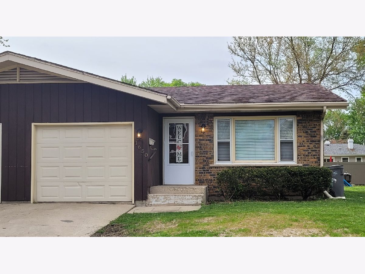 Homes & Condos & Townhomes Sold Country Knolls North Elgin Illinois, 1650 Maple