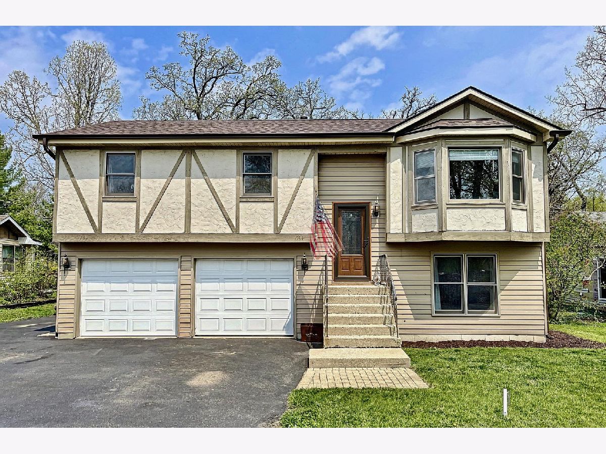 Homes Sold Bayview Beach Crystal Lake Illinois, 1334 Louise