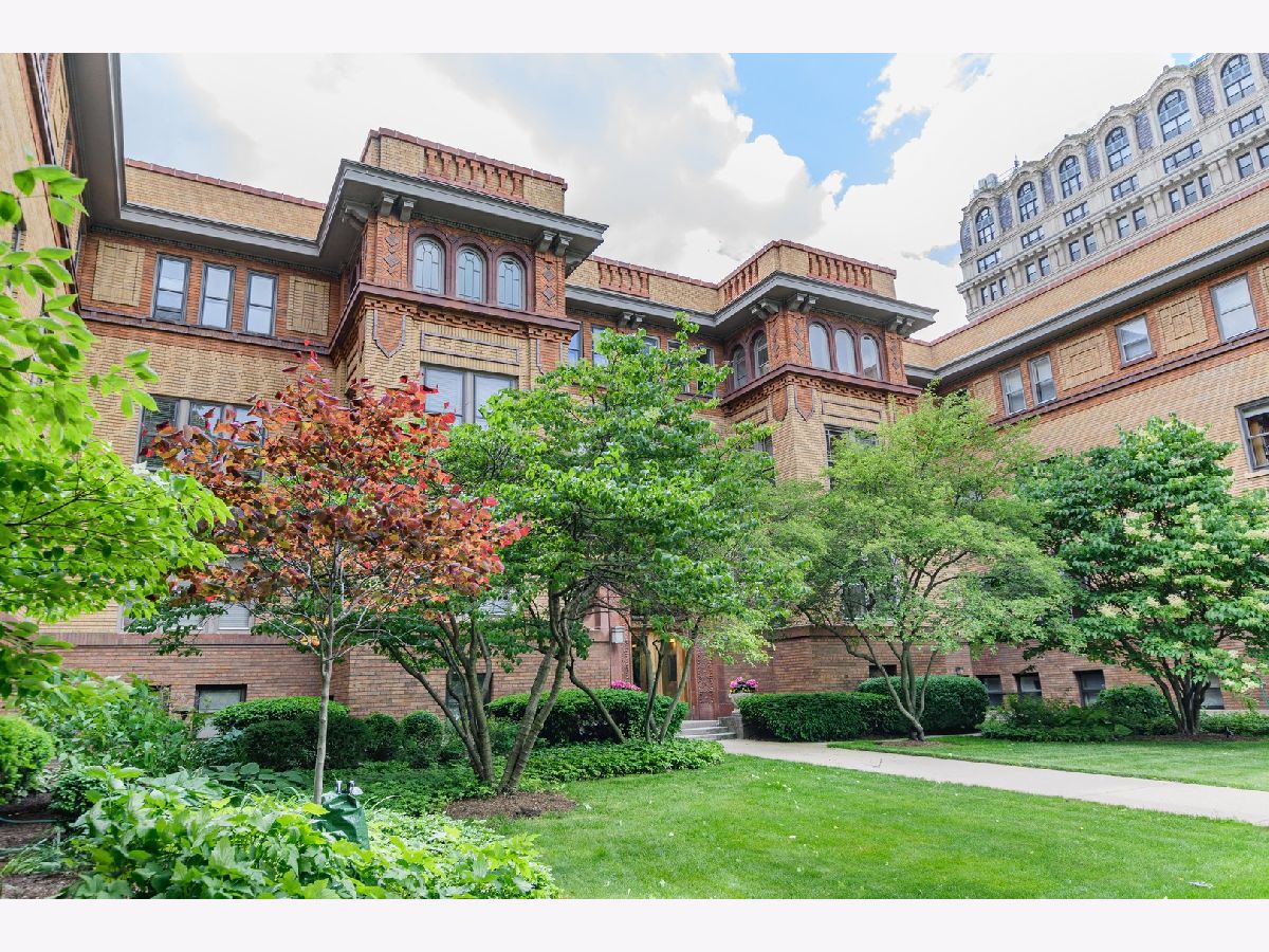 Condos & Townhomes Sold The Shakespeare Building Chicago Illinois, 2230 Lincoln Park West