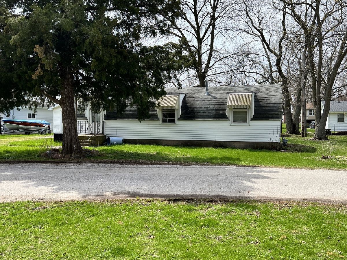  Sold Maroa Illinois, 115 Montgomery