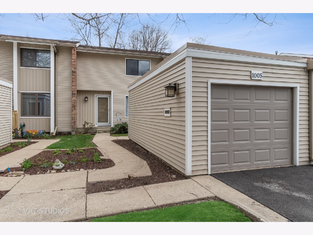 Townhomes Sold Timberlake Aurora Illinois, 1005 Cascade