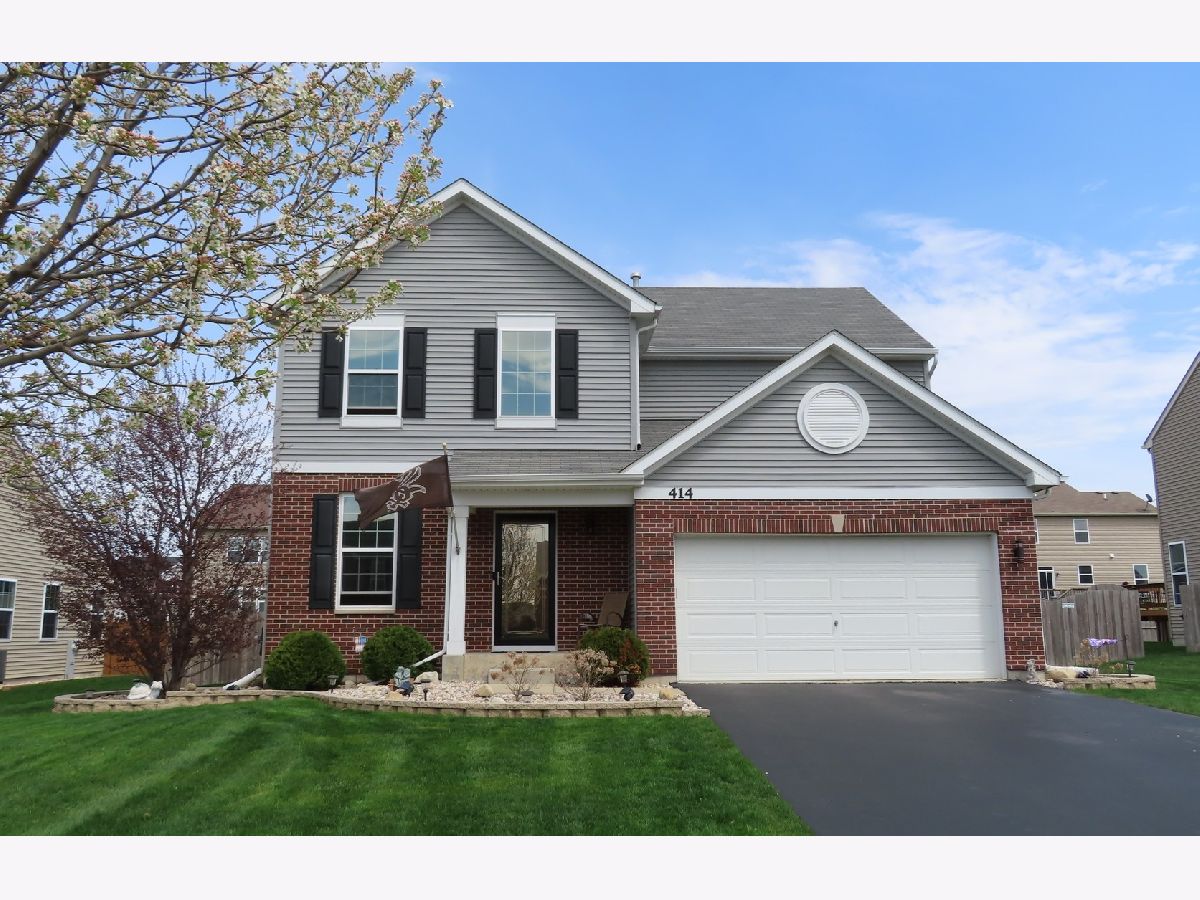 Homes & Condos & Townhomes Sold Hunters Ridge Joliet Illinois, 414 Flintock