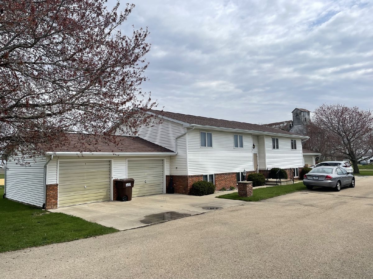  Sold Manlius Illinois, 215 Main