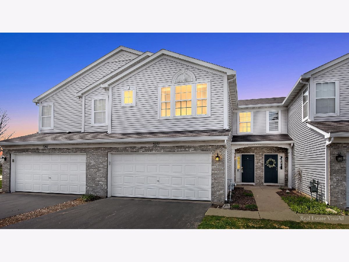 Townhomes & Condos Sold Princeton Crossing Lake In The Hills Illinois, 3271 Ronan