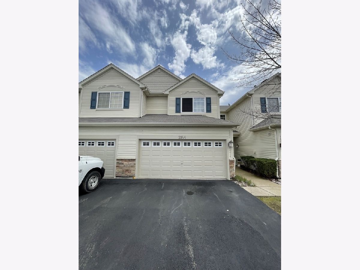 Homes & Townhomes Rented Blackberry Crossing West Montgomery Illinois, 2144 Gallant Fox