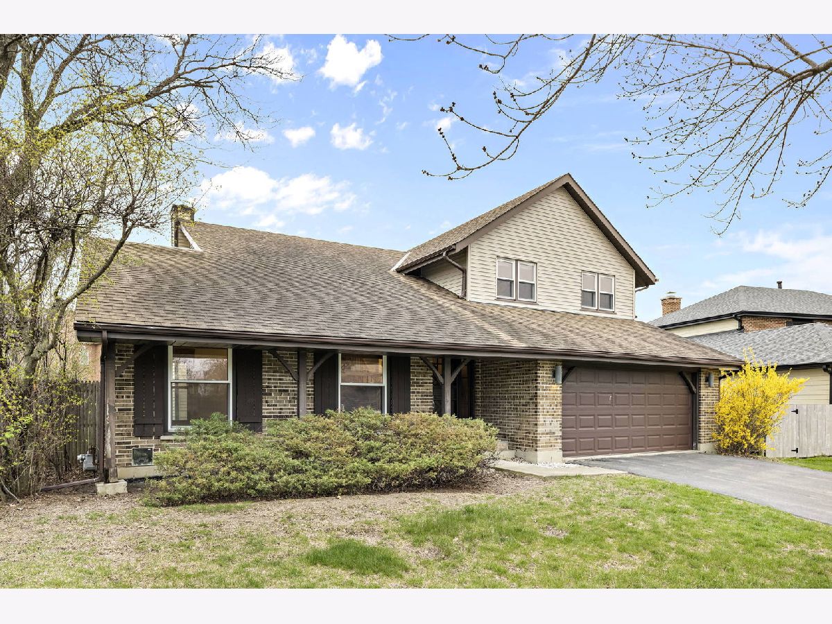Homes & Condos & Townhomes Sold Sanders Crossing Northbrook Illinois, 4116 Lindenwood