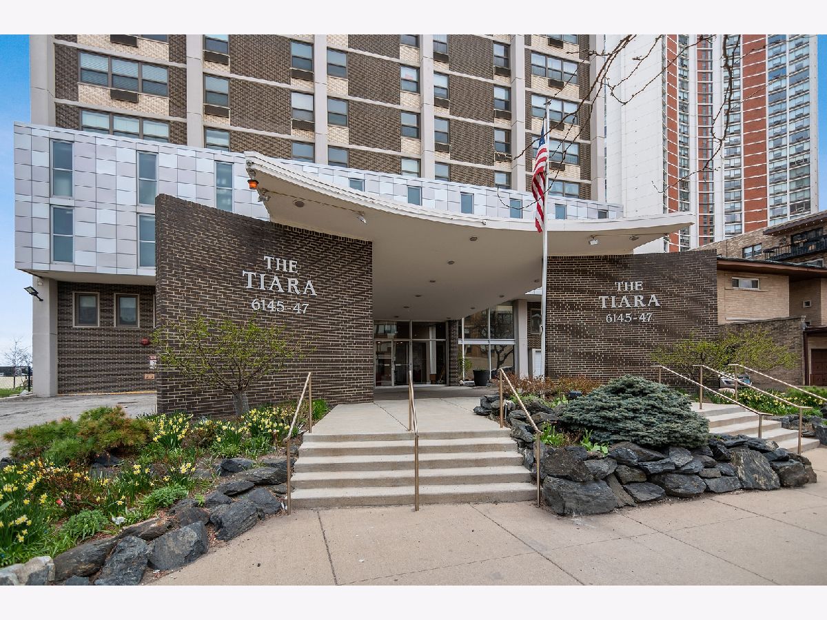 Condominiums Sold Tiara Chicago Illinois, 6147 Sheridan