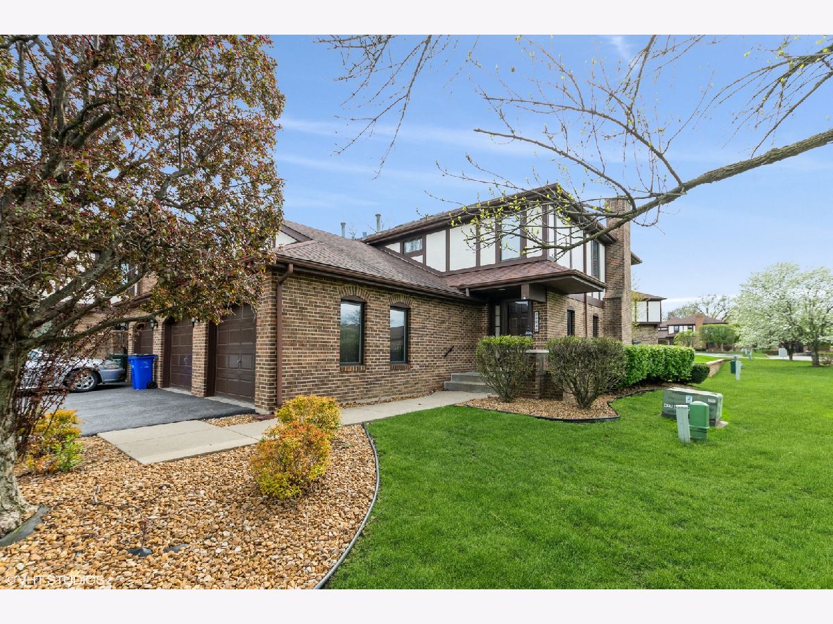 Townhomes & Condos Sold Willow Wood Villas Palos Heights Illinois, 12246 Arbor