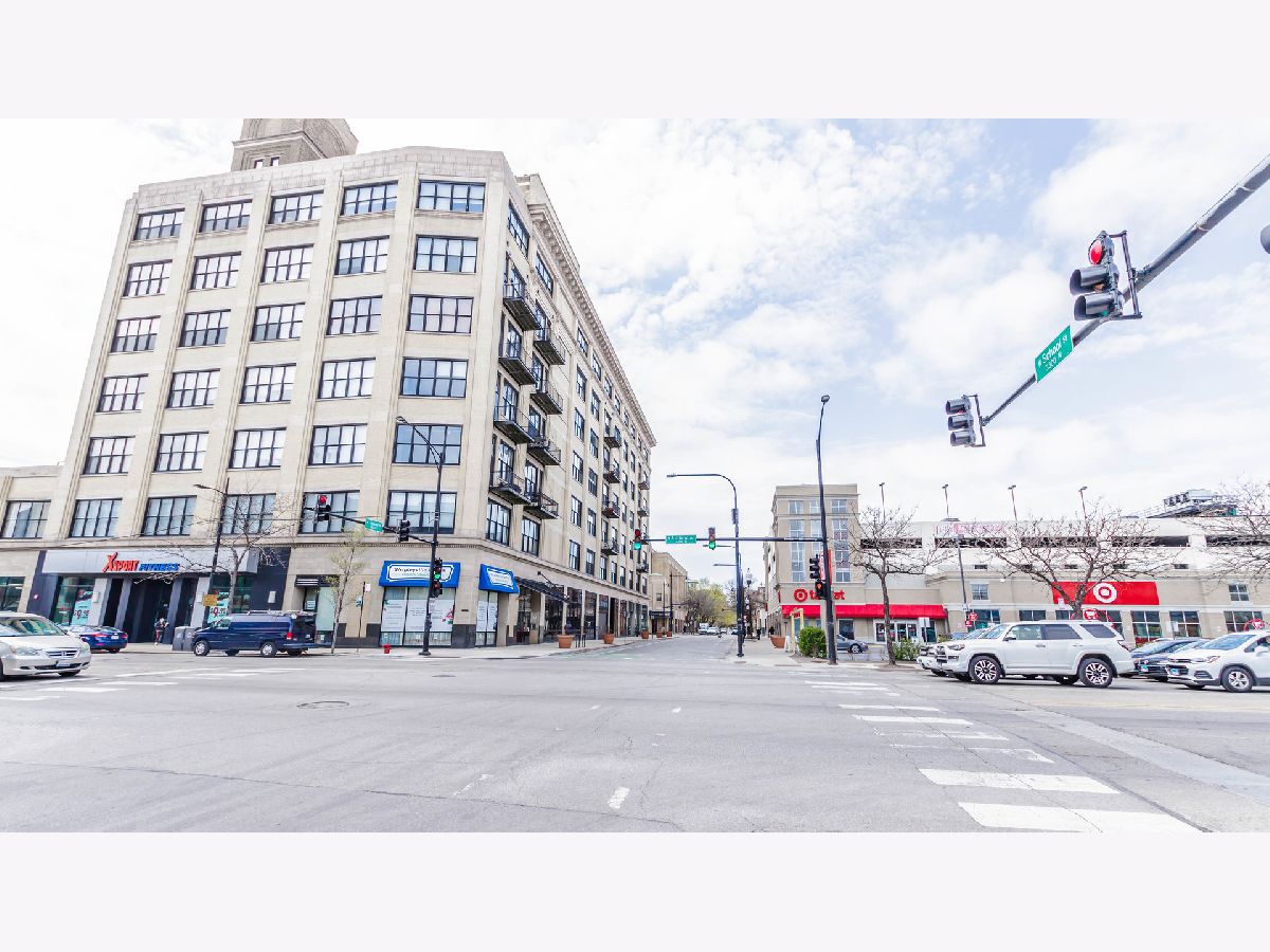 Condominiums Sold Tower Lofts Chicago Illinois, 1601 School