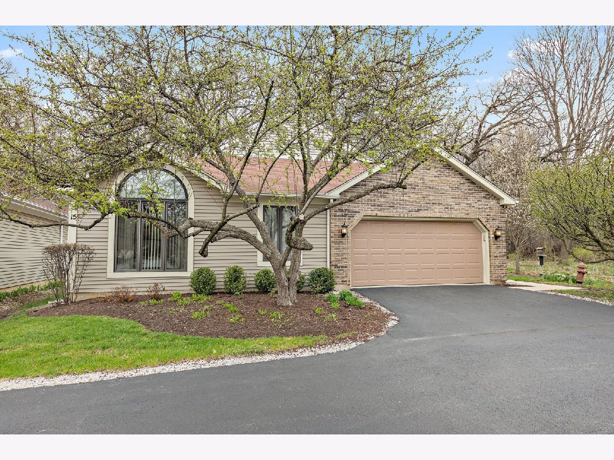 Condos & Townhomes & Homes Sold Spring Oaks Elgin Illinois, 15 White Oak