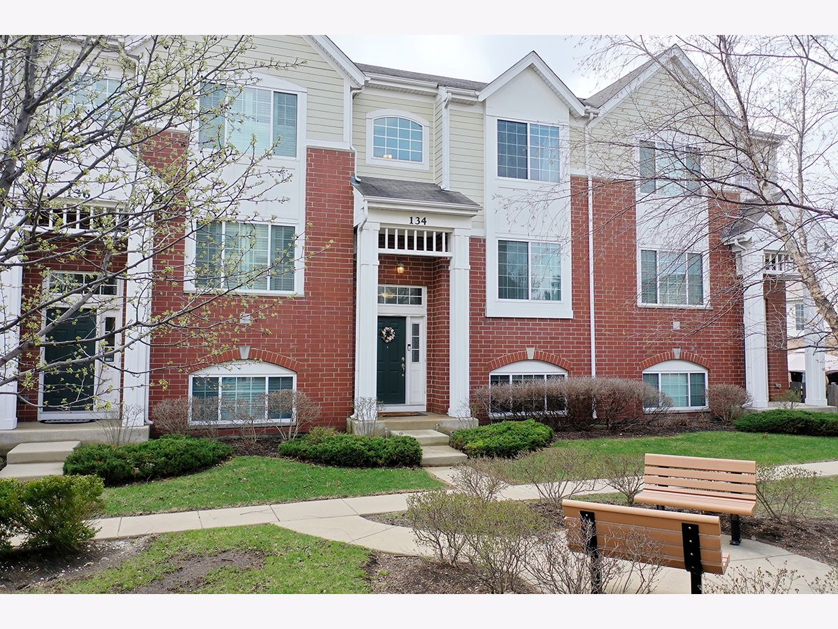 Townhomes & Homes Sold Morgan's Gate Wood Dale Illinois, 134 Morgans Gate