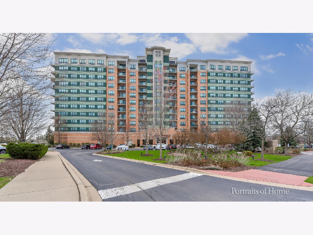 Seven Bridges Woodridge IL, Homes & Condos & Townhomes For Sale & For