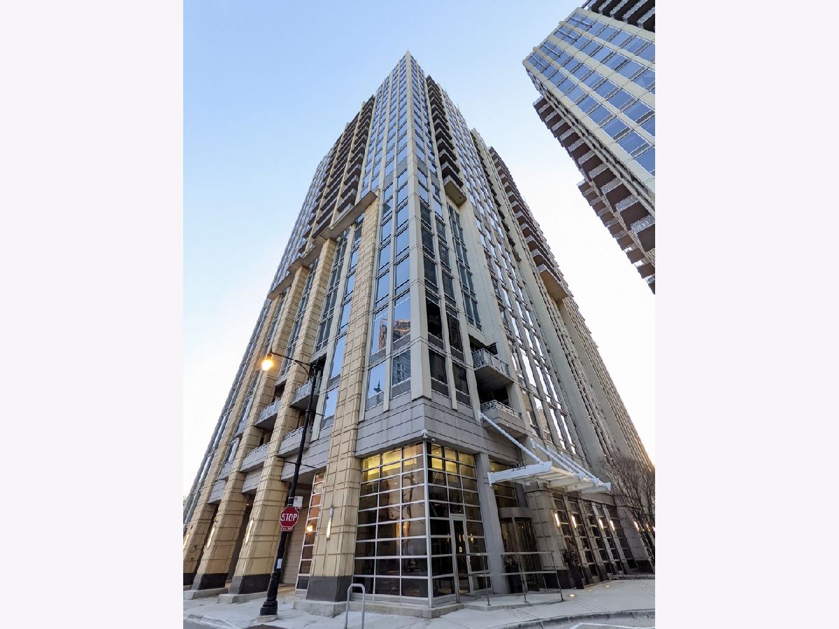 Condominiums Sold River Place On The Park Chicago Illinois, 700 Larrabee