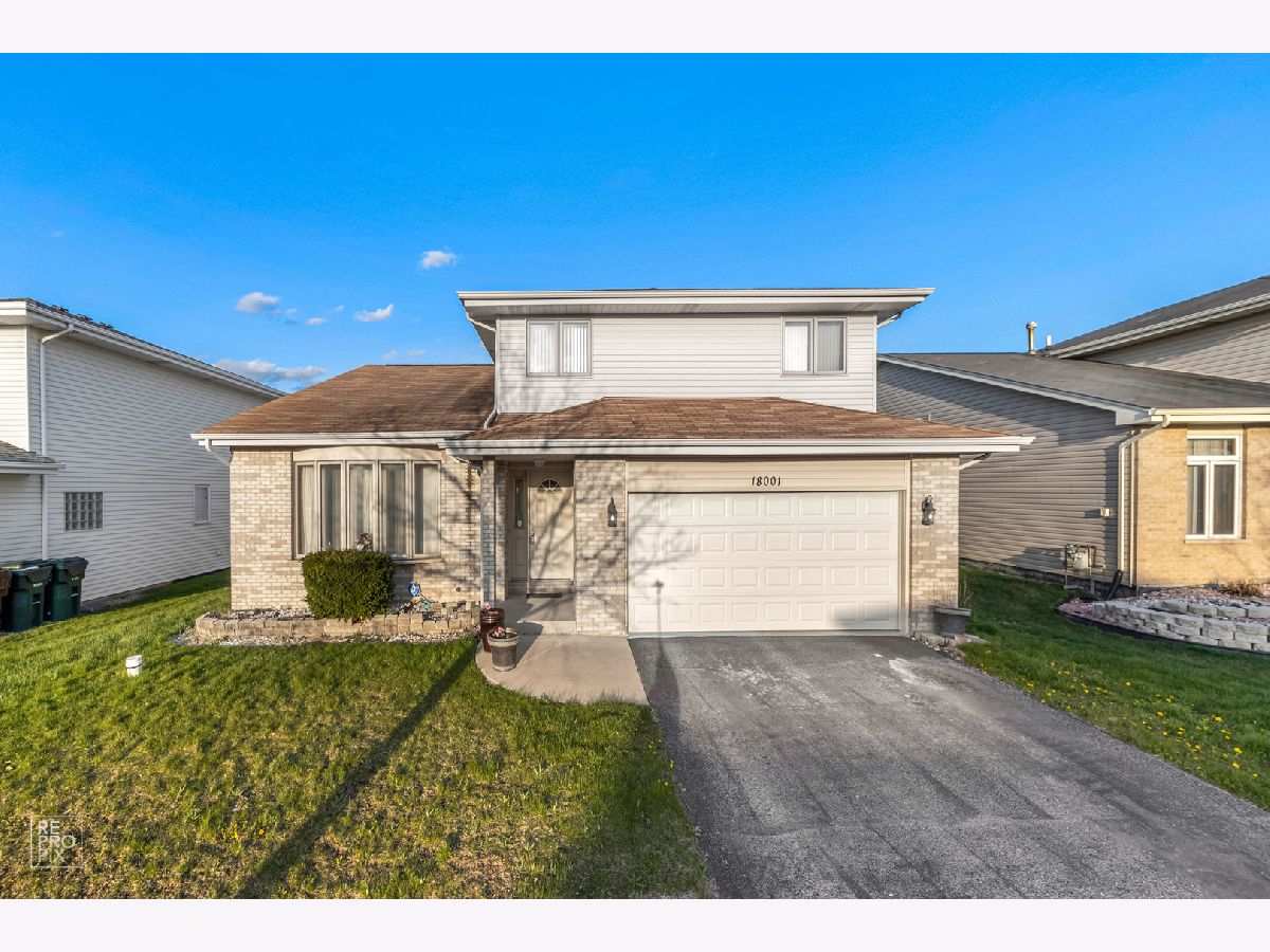 Homes & Condos & Townhomes Sold Fawn Ridge Country Club Hills Illinois, 18001 Poplar