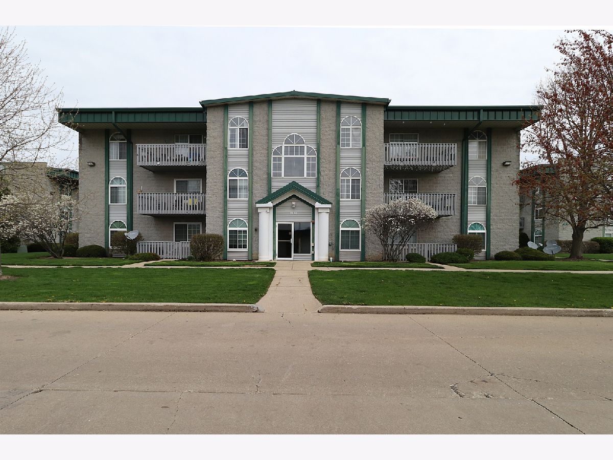 Condominiums Sold Heritage Terrace Joliet Illinois, 2891 Heritage