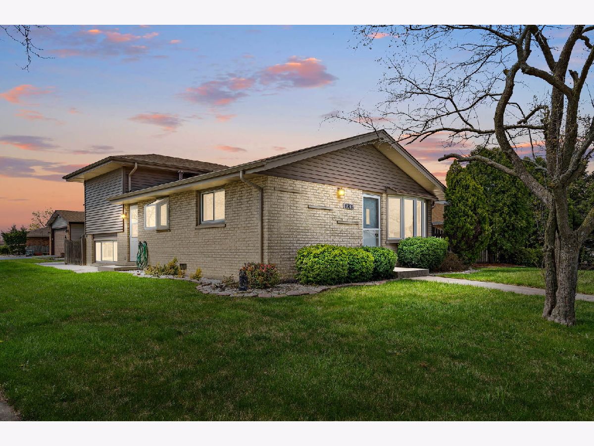 Homes Sold Green Acres Orland Hills Illinois, 8901 169th