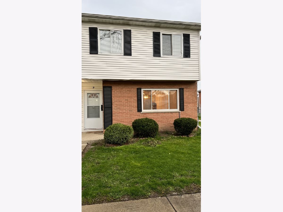 Townhomes & Condos Sold Randall West Aurora Illinois, 1364 Monomoy
