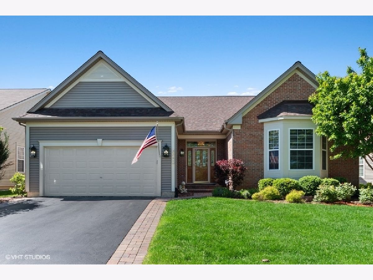 Homes Sold Glen Garden Estates Mundelein Illinois, 2241 Creekwood