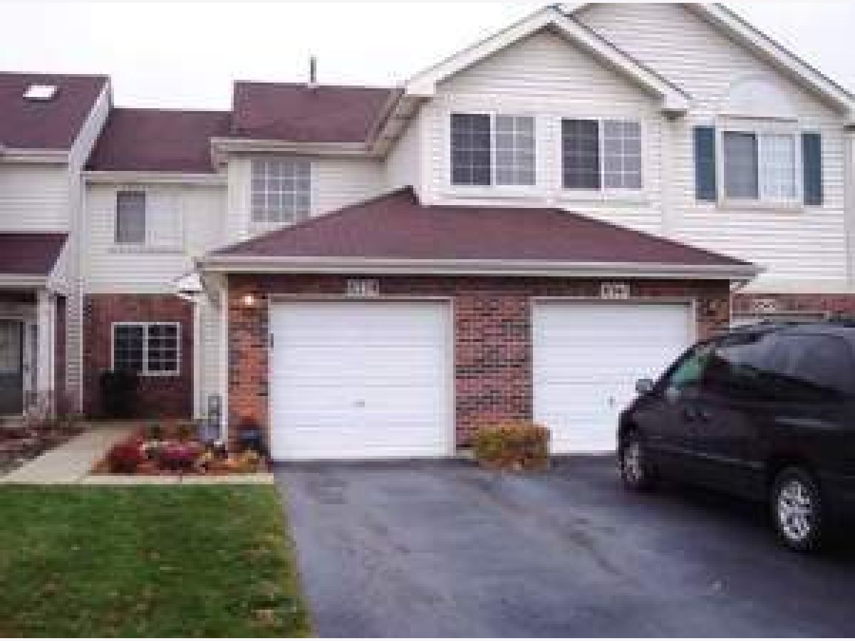 Townhomes & Condos Rented Reflections Darien Illinois, 8341 Ripple Ridge