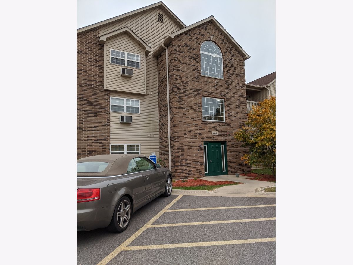 Condominiums Rented Kensington Manor Richmond Illinois, 330 Cunat