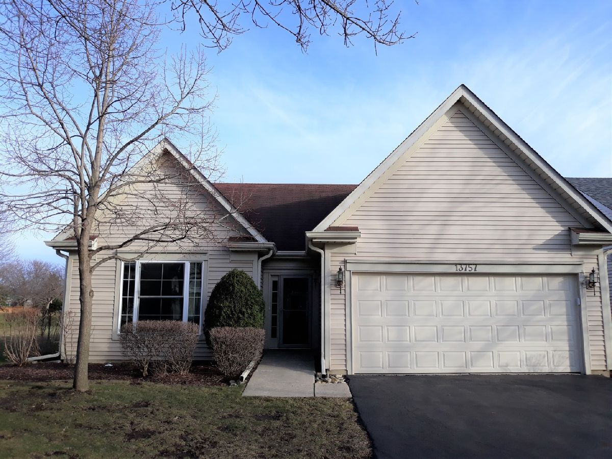 Townhomes & Condos & Homes Rented Carillon Plainfield Illinois, 13757 Redbud