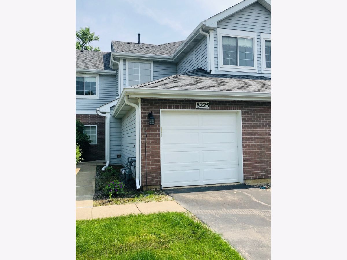 Townhomes & Condos Rented Reflections Darien Illinois, 8225 Ripple Ridge