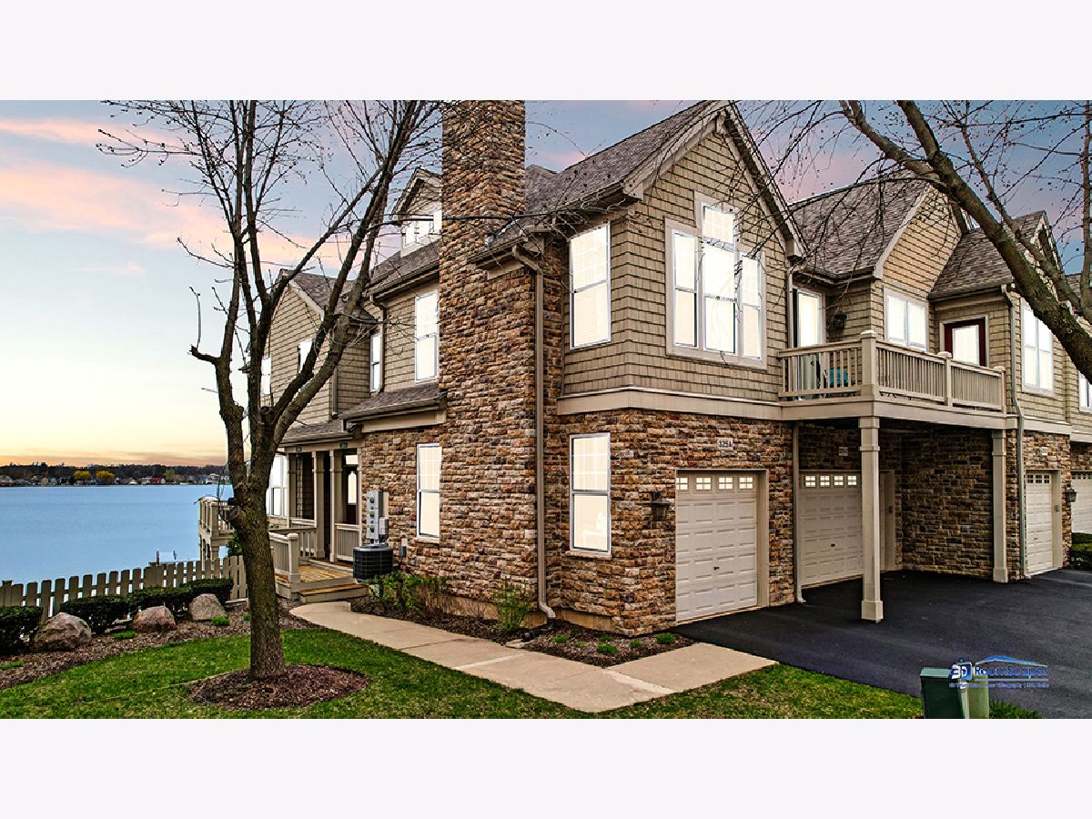 Townhomes & Condos Sold Sunset Ridge Wauconda Illinois, 325 Sundown