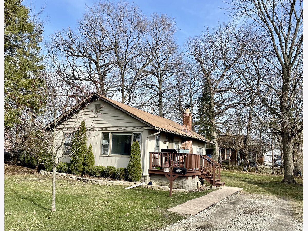 Homes Rented Oakwood Beach Lake Zurich Illinois, 129 Parkway