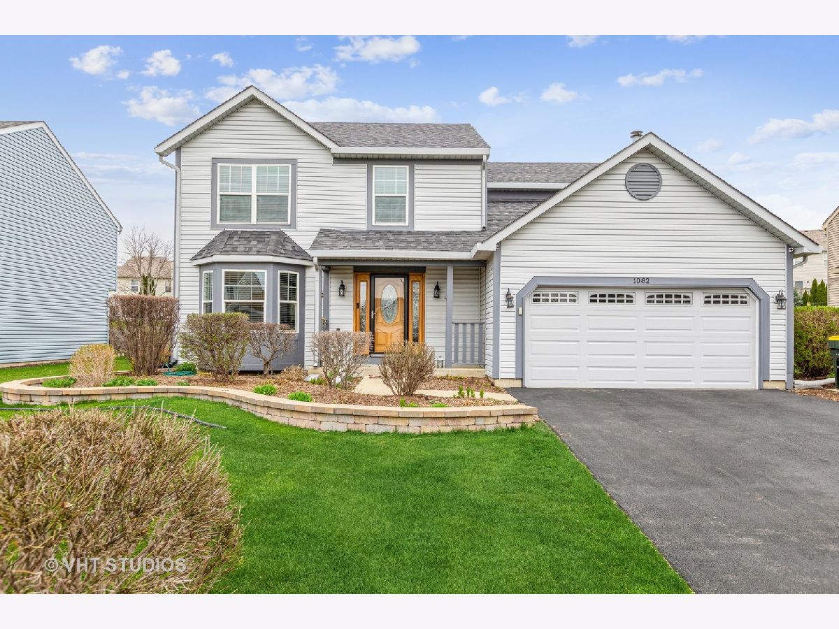 Homes & Condos & Townhomes Sold Crystal Creek Lake In The Hills Illinois, 1082 Mcphee