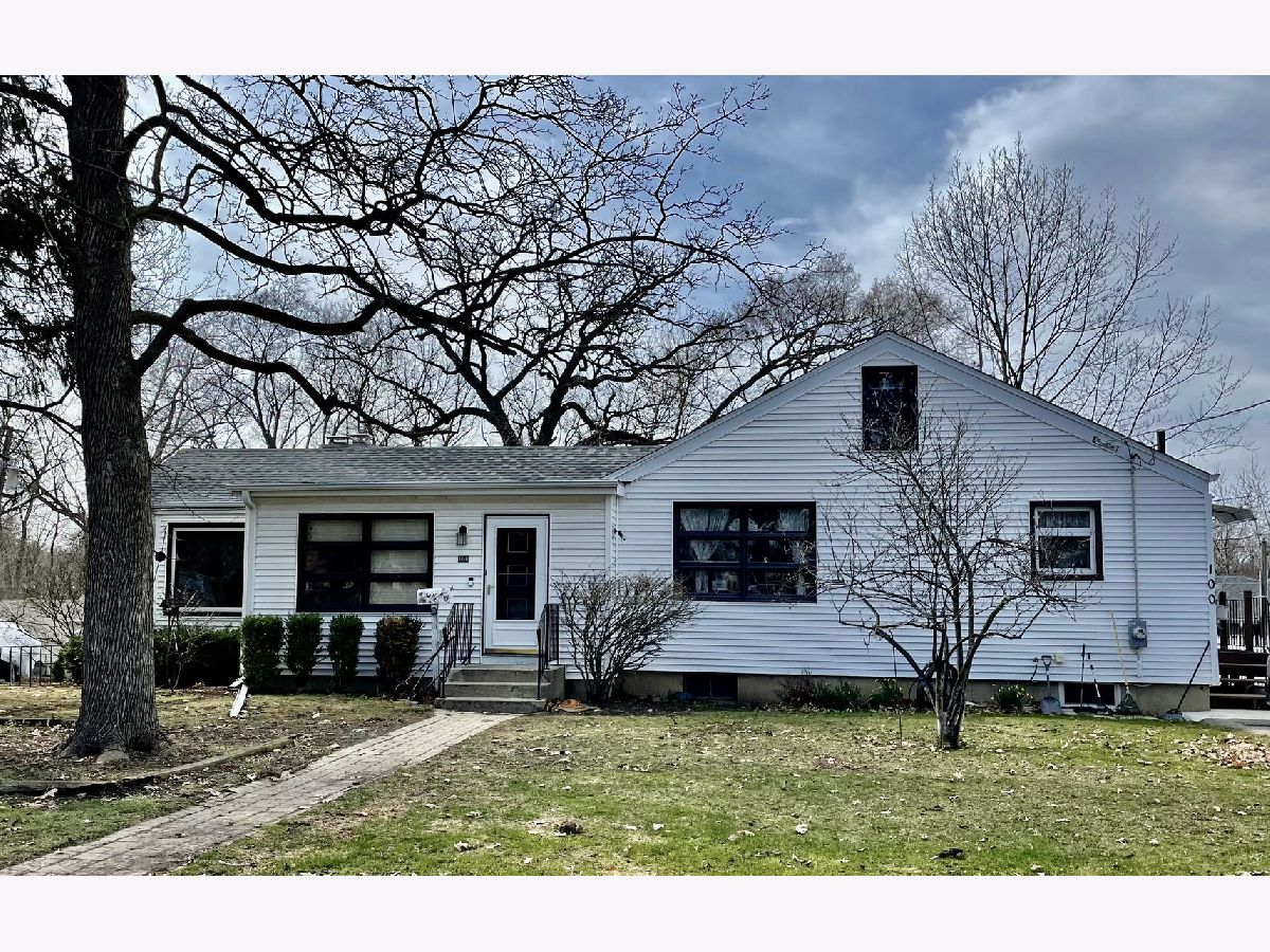 Homes Rented Oakwood Beach Lake Zurich Illinois, 100 Ash