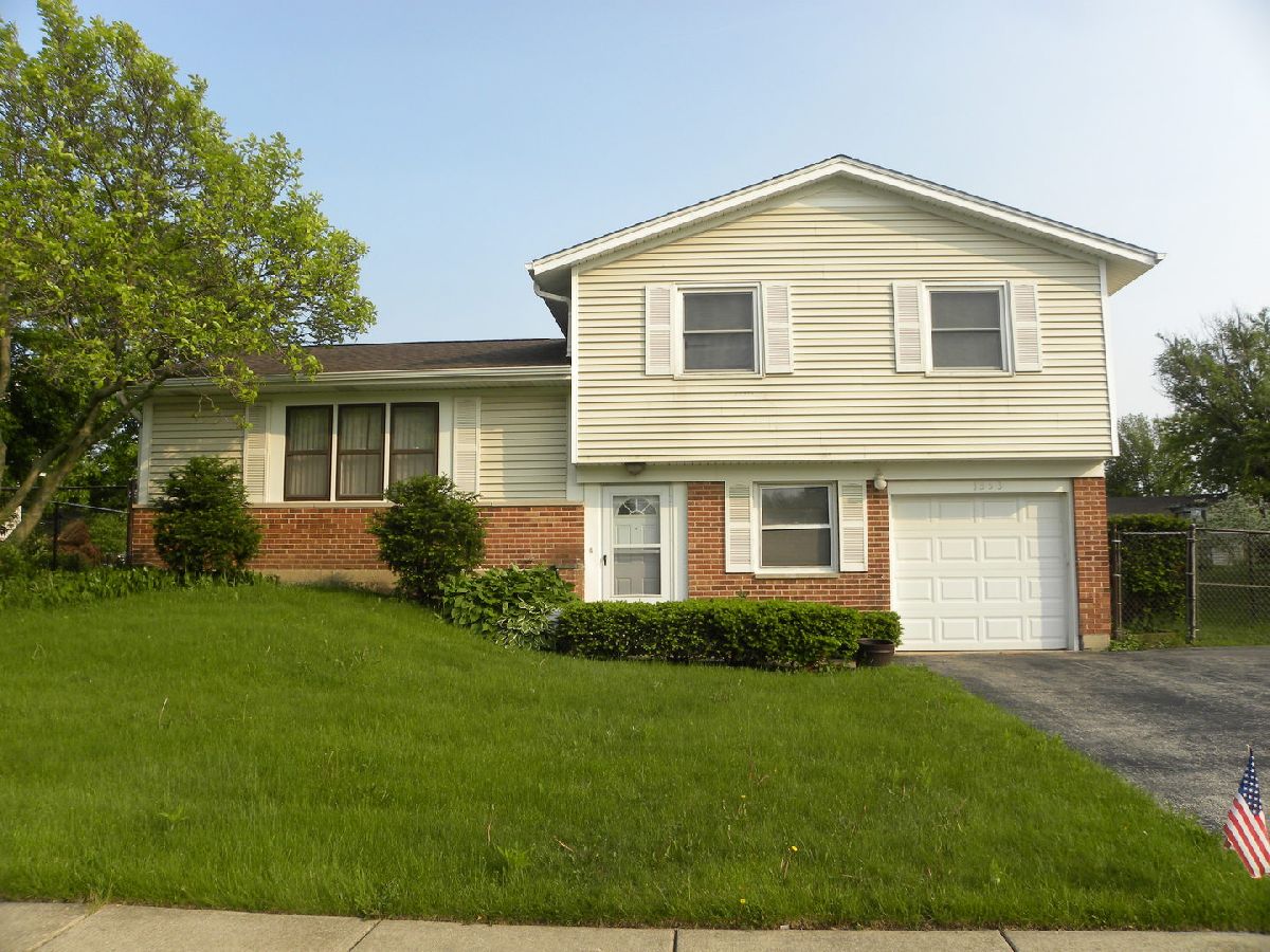 Homes Rented Winston Grove Elk Grove Village Illinois, 1553 Texas